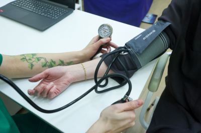 Кардиолог объяснил, можно ли определить уровень давления без тонометра