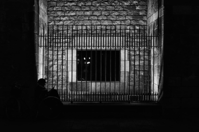 В Иране британскую семейную пару туристов приговорили к 10 годам тюрьмы