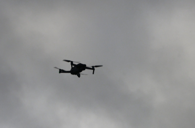 В Альметьевске обломки сбитого дрона упали на промзону и вызвали пожар