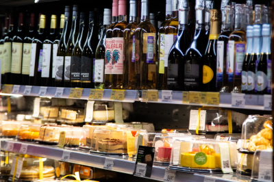 РИА Новости: меньше всего водки в России покупают в Москве и Петербурге