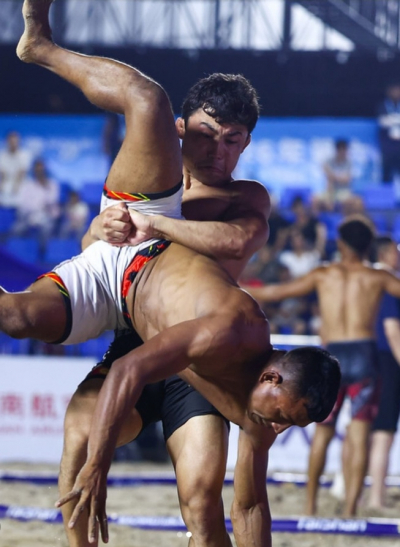 Борец Адис Рахат уулу принес Кыргызстану бронзу Азиатских пляжных игр