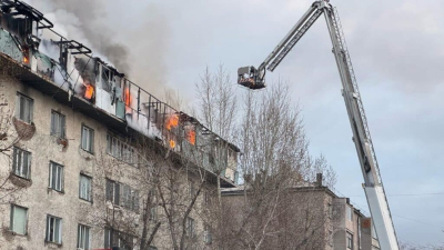 Крупный пожар произошел в общежитии Астаны, жильцов эвакуировали