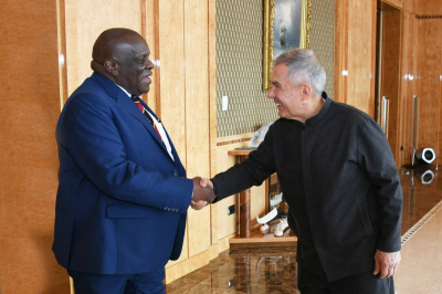 Рустам Минниханов провел встречу с послом Уганды в РФ Мозесом Каваалууко Кизиге