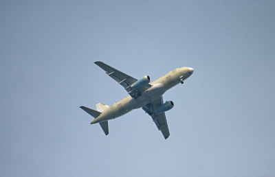 Младенец ударился о потолок самолета во время перелета в Ньюарк