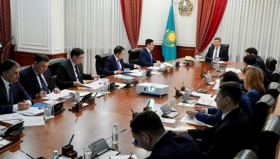 Бектенов провел совещание по авиатопливу