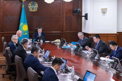Бектенов поручил провести расследование по пожарам в Павлодарской и Абайской областях