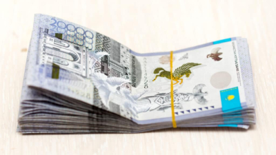 По 8 млн тенге в месяц получают ответственные за связи с госорганами