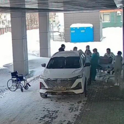 В Казани женщина родила ребенка в машине на подъезде к роддому