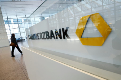 Акции Commerzbank взлетели на 20% после продажи части пакета Германией