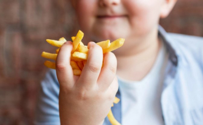 Стресс родителей может повышать ожирения у детей