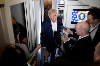 Трамп опроверг заявление об освобождении смартфонов от действия тарифов